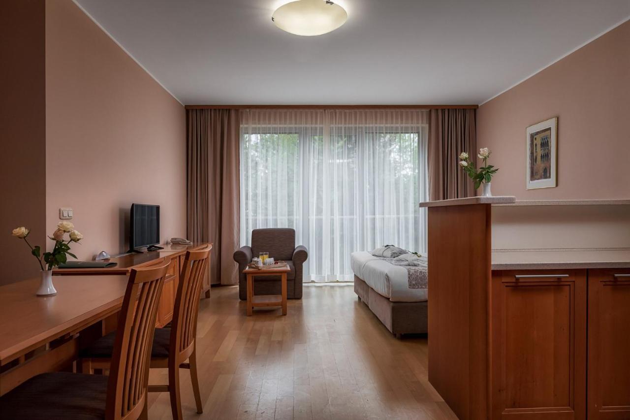 Grand Hotel Bellevue Hočko Pohorje Exteriör bild